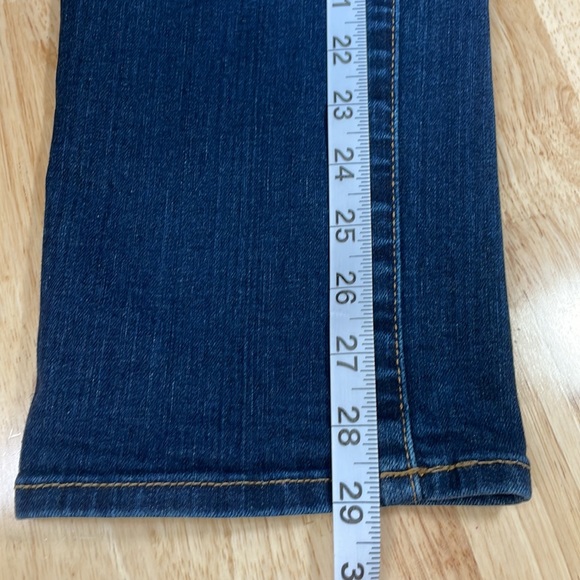 EDDIE BAUER SLIGHTLY CURVY~STRAIT LEG SPECIALLY DYED JEAN - Picture 5 of 10